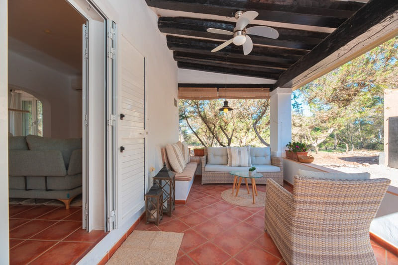 Villa Exclusiva en Venta en Formentera – Gran Parcela y Proyecto de Ampliación